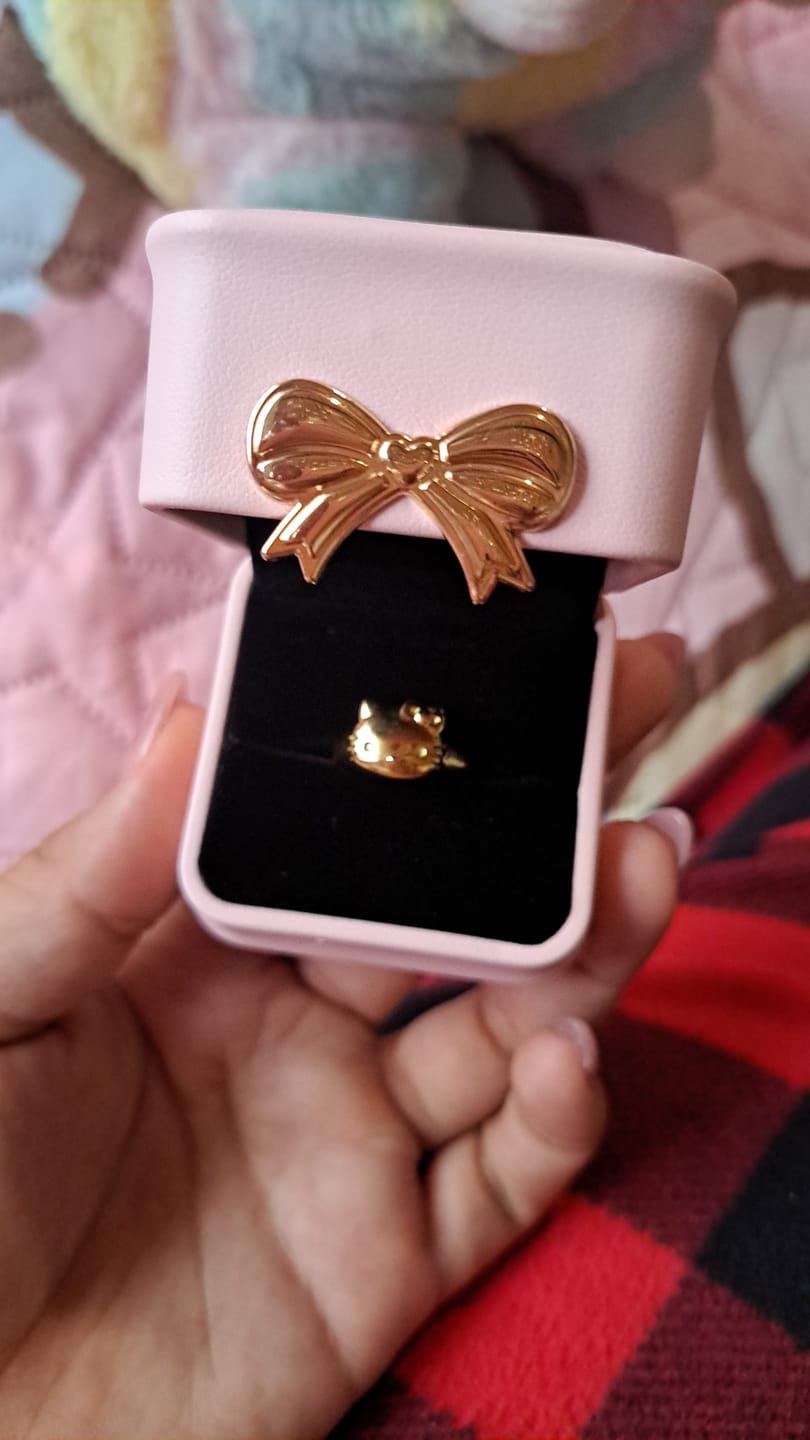 Customer photo review of Anillo Chunkylicious | Acero Inoxidable Baño de Oro 18k | Hello Kitty