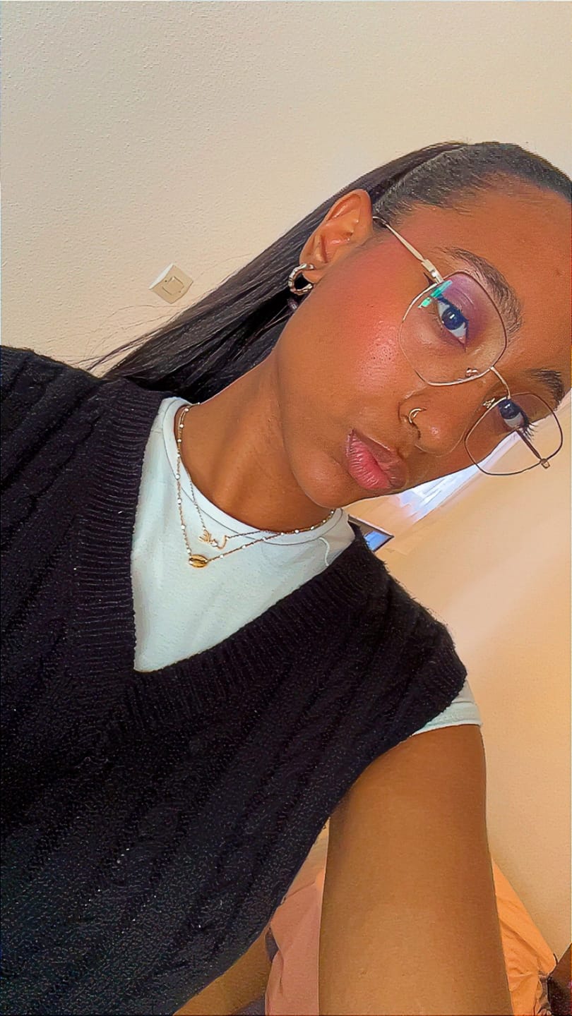 Customer photo review of Faux piercing Camille
