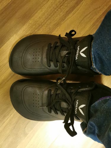 Customer photo review of Vaistoa Katu 2 -paljasjalkasneakerit