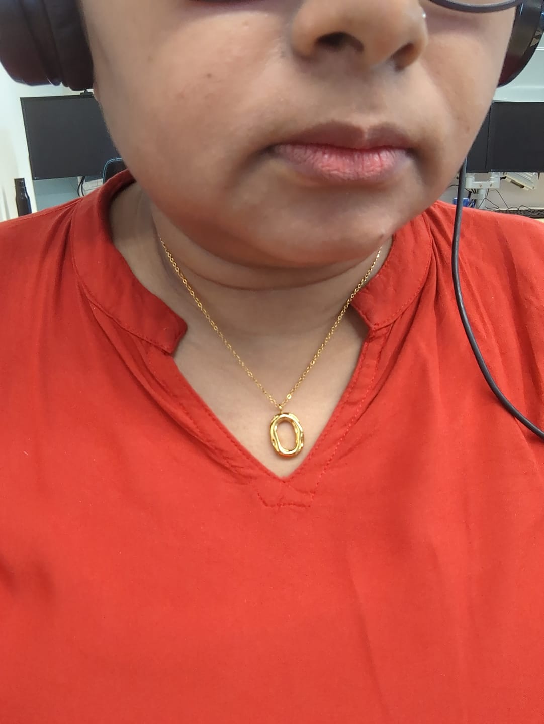Customer photo review of Wobbly Oval Necklace