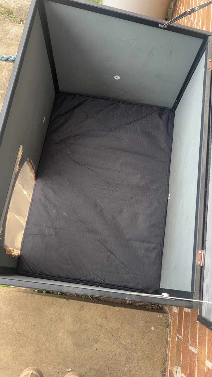 Customer photo review of Kangaroo Dog Crate Mat