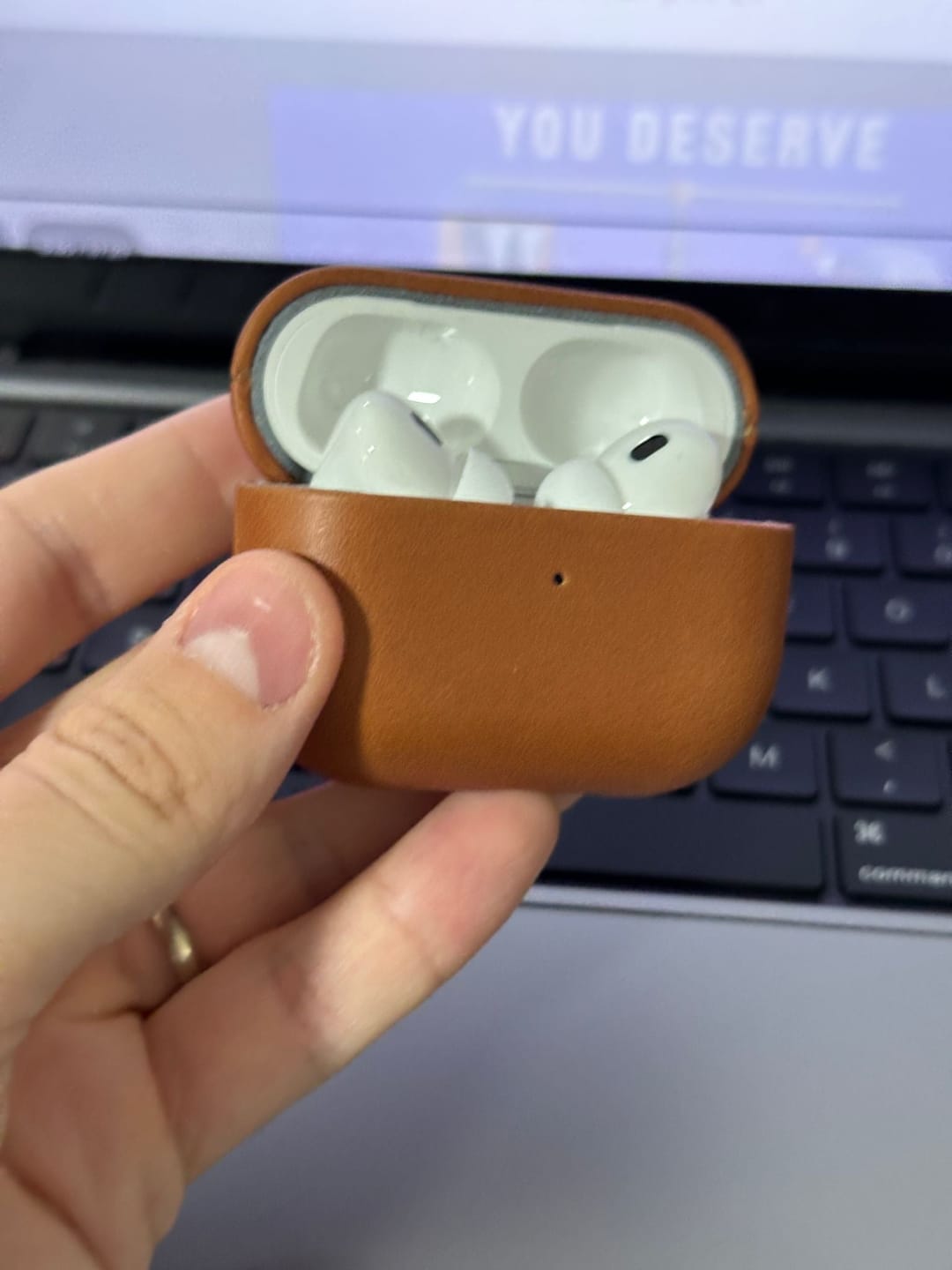 Customer photo review of Prime VN602 Leather AirPods Pro 2 Case