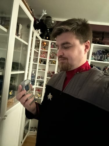 Customer photo review of Star Trek Generations Captain Jean-Luc Picard Cosplay Kostüm Jacke