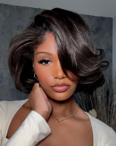 Customer photo review of Wavymy Layered Wave Bob Wigs M-Cap 9x6 Pre-Cut Lace Wear Go Glueless Wigs 180 Density