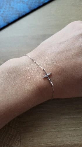 Customer photo review of Chloe Cross Bracelet