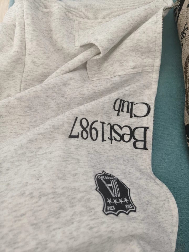 Customer photo review of Letter Medal Embroidered Cardigan Fur Collar Hooded Sweatshirt