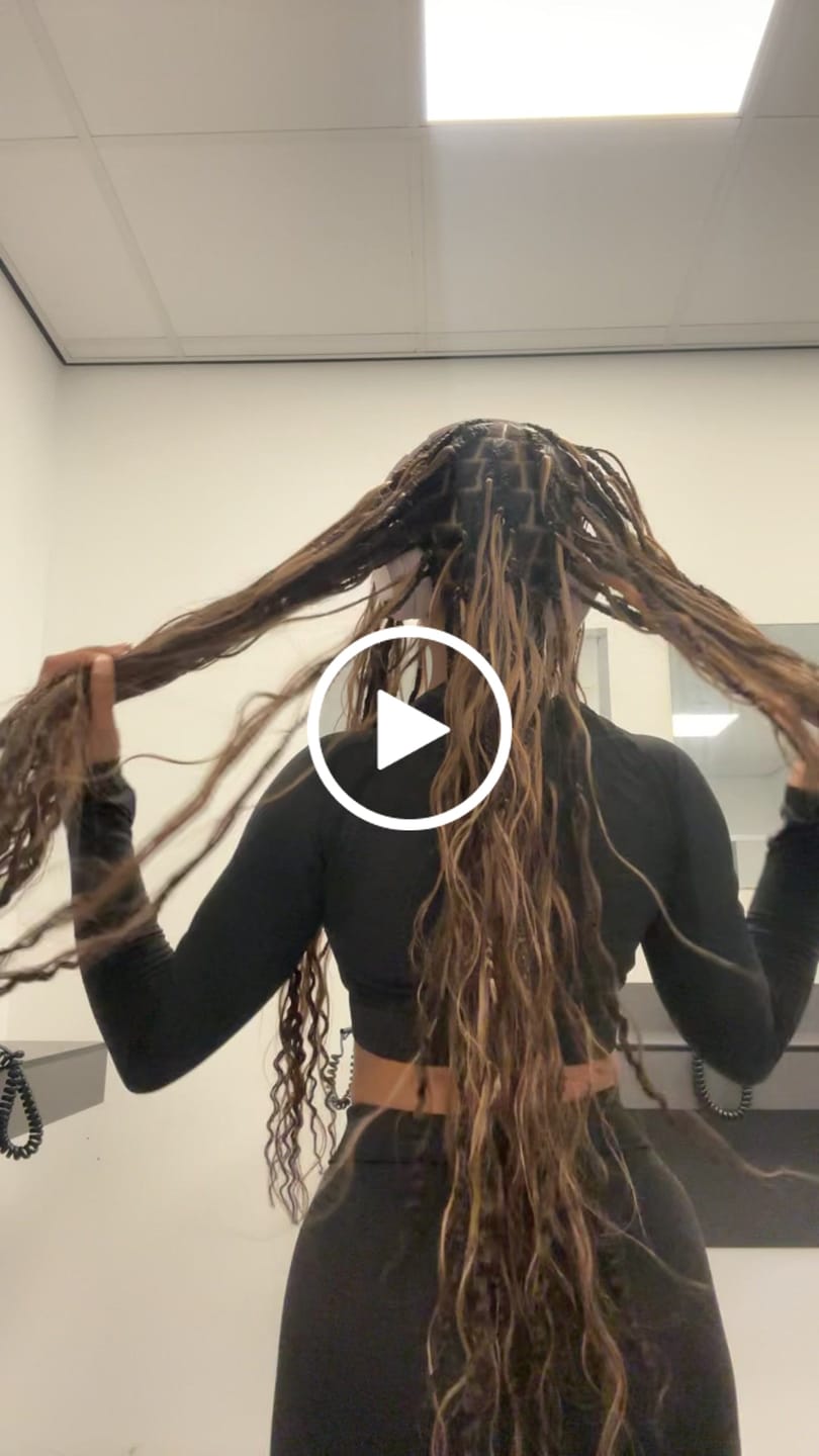 Customer video review of #4/#27/#30 Mix Color Blend Body Wave Bulk Human Braiding Hair