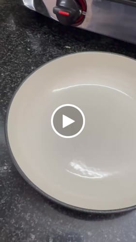 Customer video review of No. 8 Enamel Cast Iron Pan