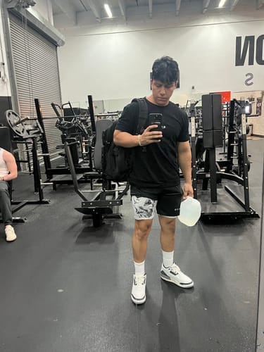 Customer photo review of SAVD Performance T-Shirt - Black