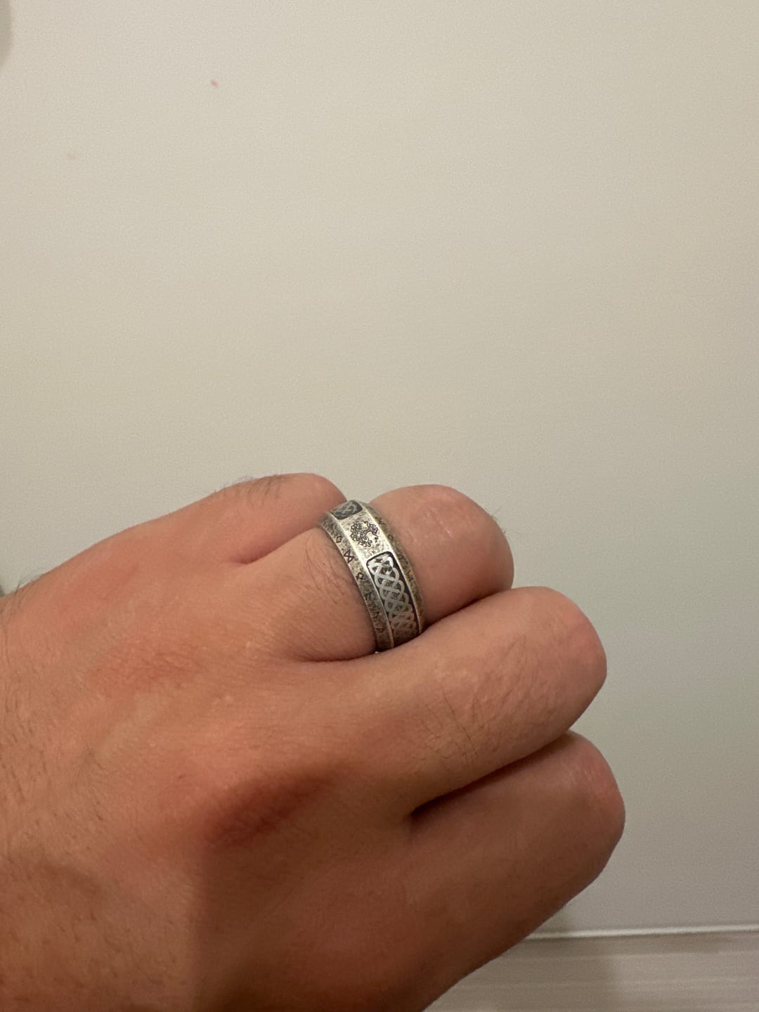 Customer photo review of 「Yggdrasil」3タイプ選べる　ヴァイキングヴィンテージ仕上げチタンリング