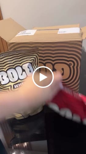 Customer video review of LATA PERSONALIZADA BOLD WHEY