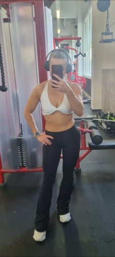 Customer photo review of (PRE-ORDER) LUXE Sculpt Flared Leggings - Deep Black