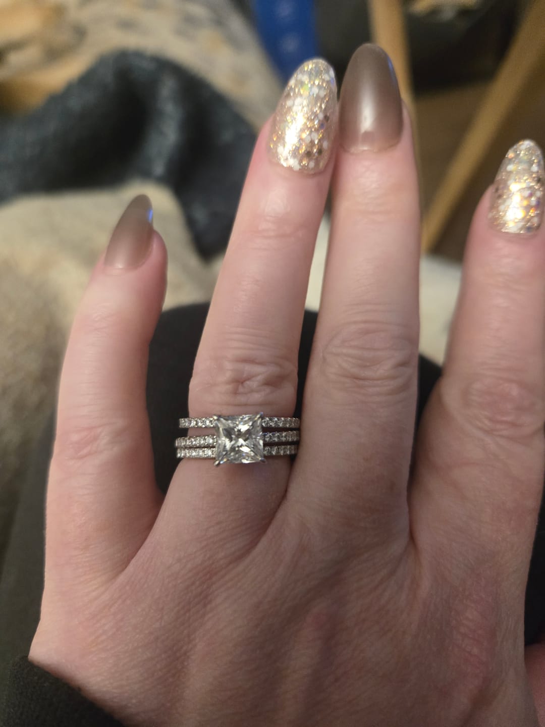 Customer photo review of 2.0 Ct Princess Cut Pavé White Gold Moissanite Diamond Wedding Ring