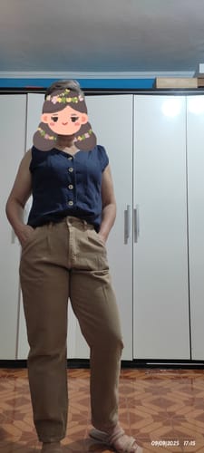 Lia D. review of Calça Jeans Slouchy Cacau Marrom Claro image 1 out of 1