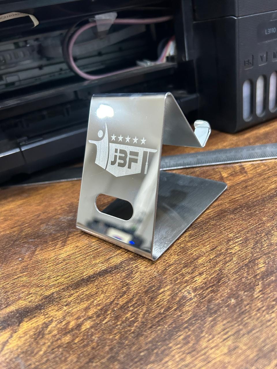 Customer photo review of Premium Mobile Stand | Best for Corporate Gifting | PrintMine.in