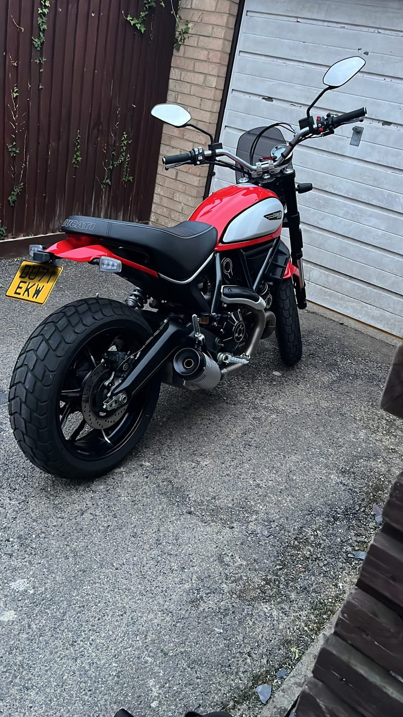 Customer photo review of Yellow Metal Pressed 7×5 Motorbike Number Plate