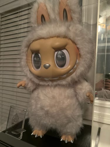 Customer photo review of ZIMOMO THE MONSTERS V2 - ANGEL IN CLOUDS Vinyl Face Doll