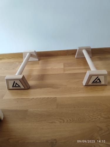 Customer photo review of Wooden Parallettes LONG