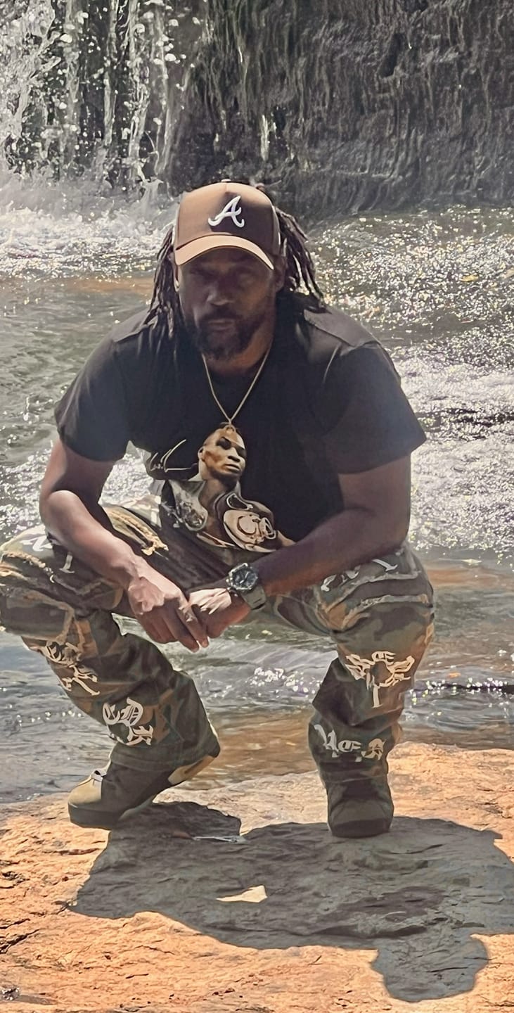 Customer photo review of Kindred (Men’s Green Camo round lettering Stacked Jean)