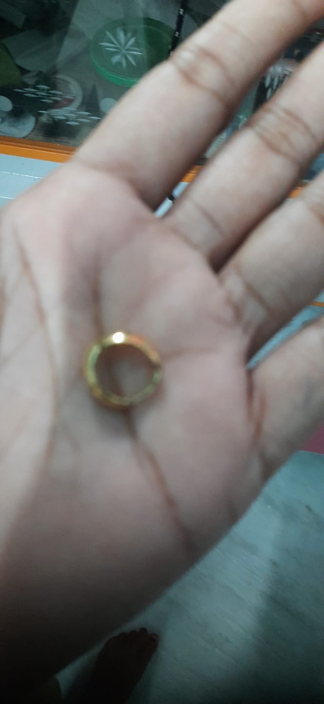 Customer photo review of Oval Shape Hoop Earrings