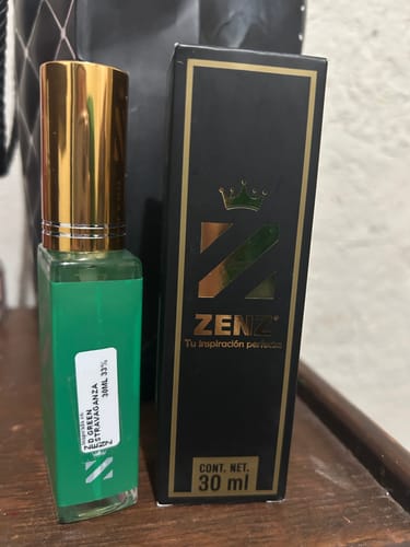 Customer photo review of Perfume Tendencia D DONNA GREEN STRAVAGANZA VALENTINO BORN IN ROMA NUEVO AGOSTO 2024 zenz