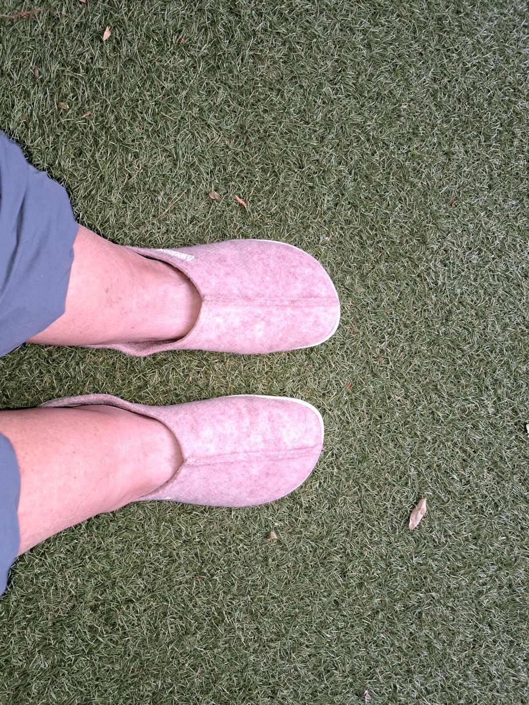 Customer photo review of Vaistoa Toive | Felt Barefoot Slippers