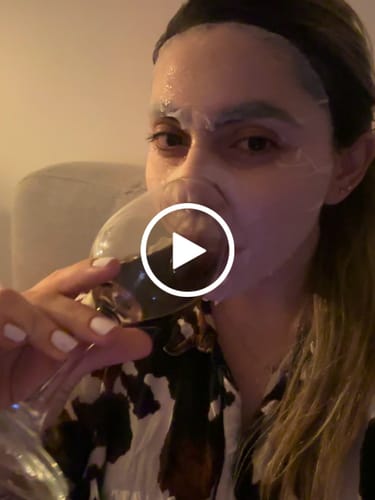 Customer video review of MASCARILLA EN VELO HIDRATANTE