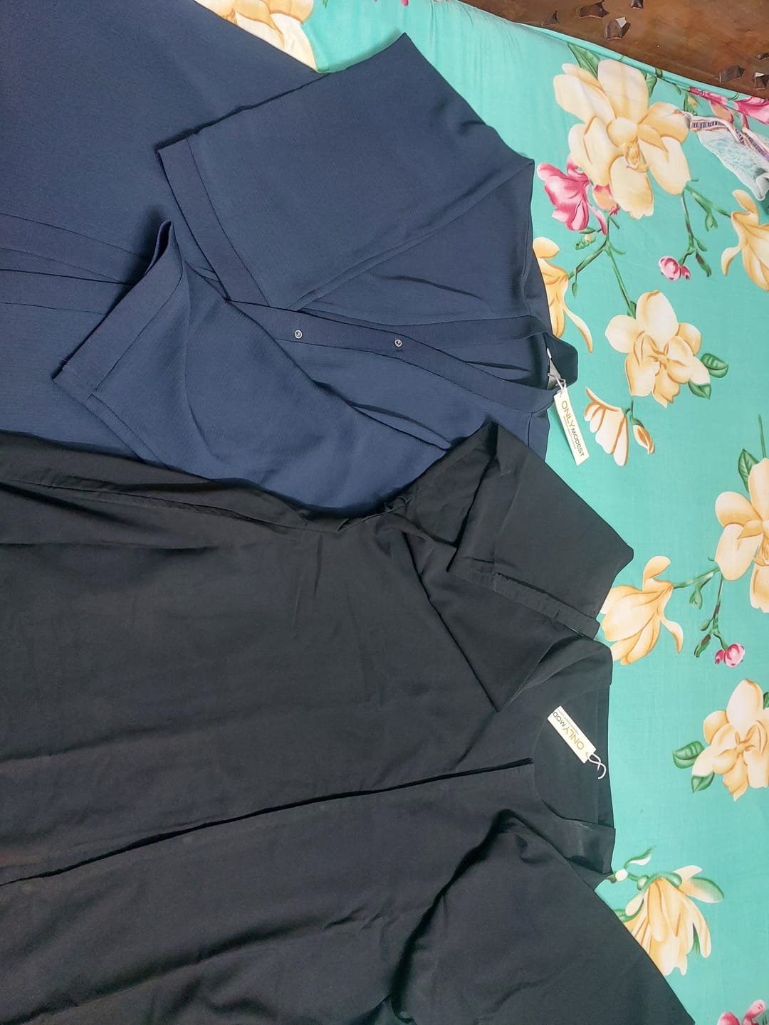 Customer photo review of Navy Blue Zoom Abaya