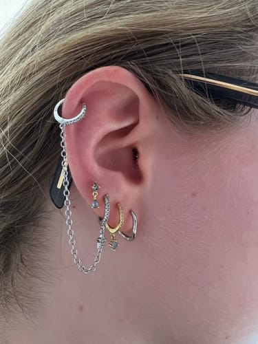 Customer photo review of Plain wave huggies silver
