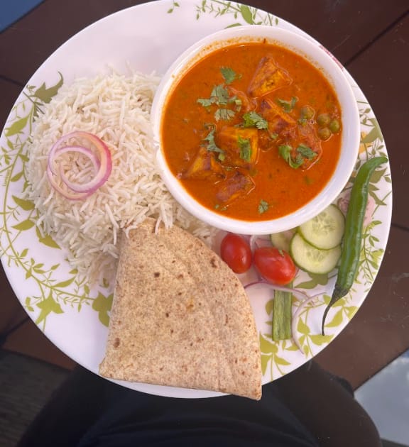 Customer photo review of STUDENTS GET 50% OFF 6 MEAL PLAN (USE CODE CURRY50)