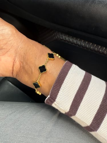 Customer photo review of Celine Clover Bracelet
