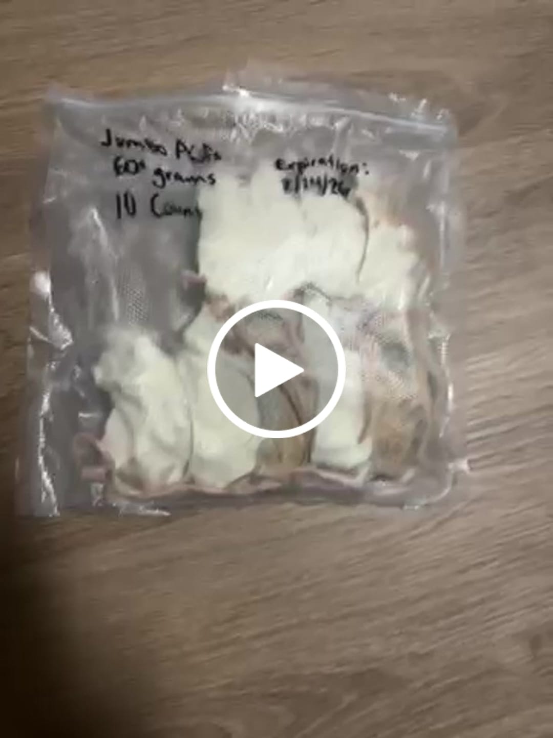 Customer video review of Jumbo African Soft Fur Rats (10 Count)