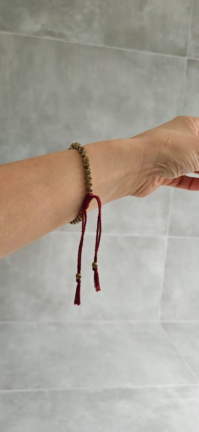 Customer photo review of Buddha Stones Tibetisches handgefertigtes Kupferperlen-Glücksschnur-Armband