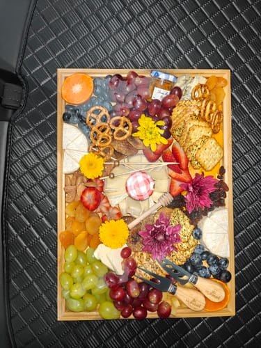 Customer photo review of Glenmarie 7-Types Cheese Lovers Grazing Platter (with Solid Wooden Tray) [Available in KL & Selangor only]