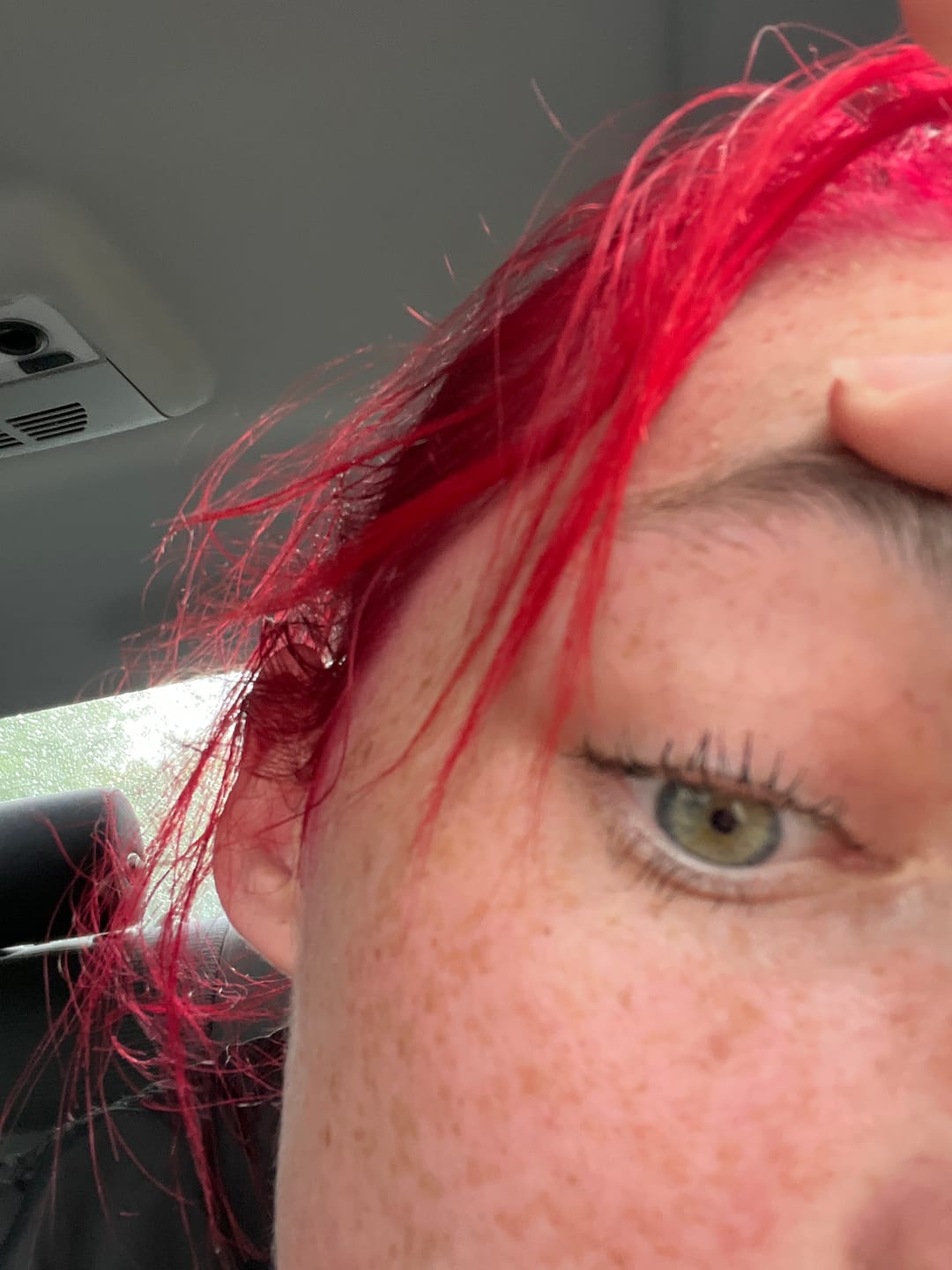Customer photo review of PRE ORDER Tubing Peptide Mascara Estimated Shipping 25th July