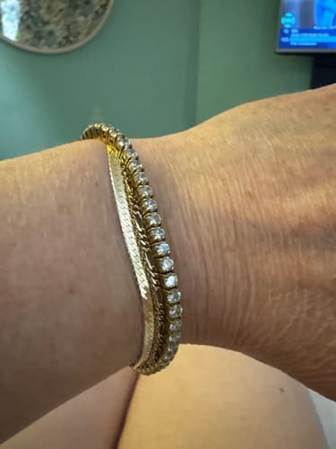 Customer photo review of Luxe Tennis Bracelet