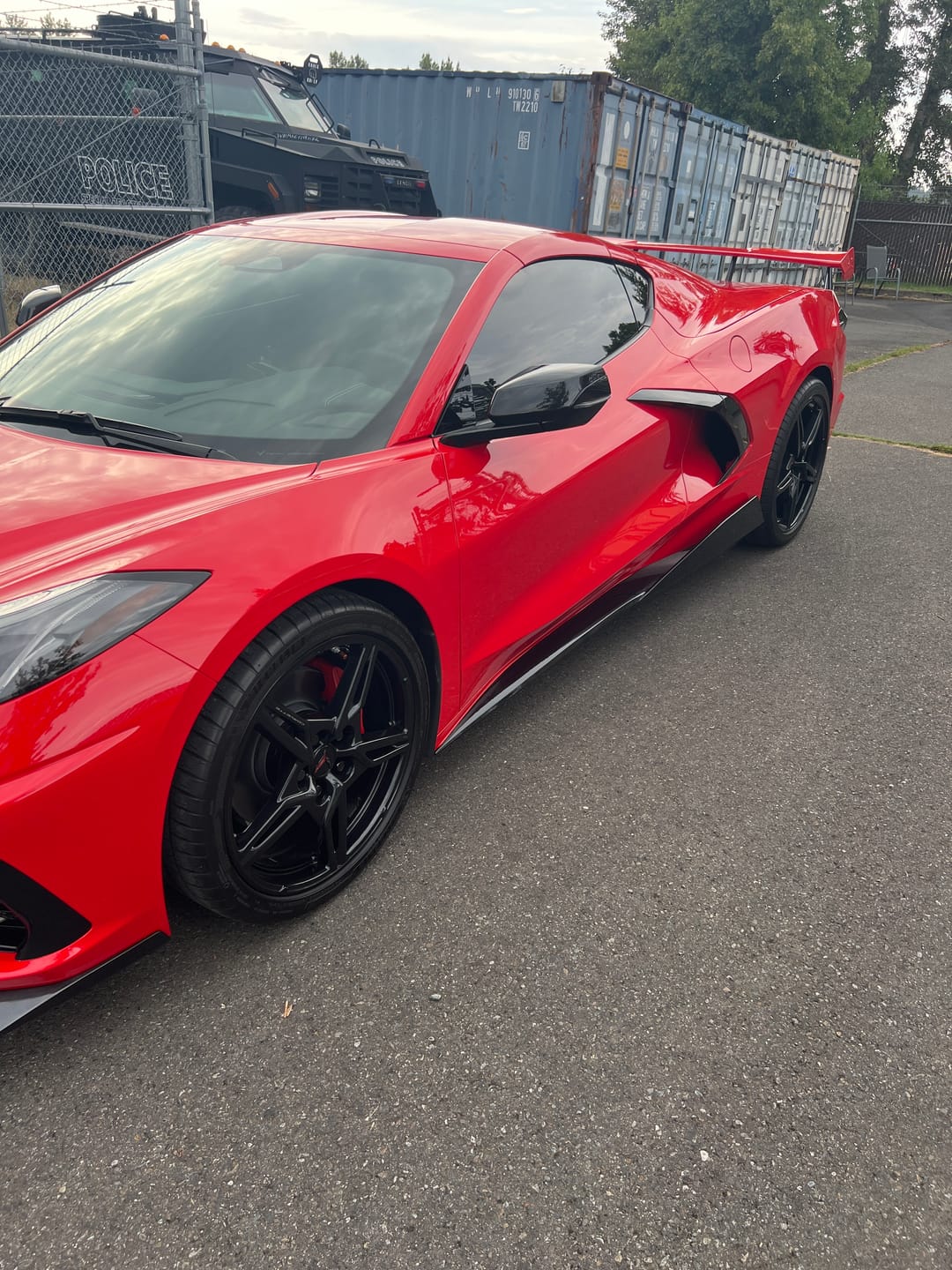 Customer photo review of Chevrolet Corvette C8 5VM Side Skirts