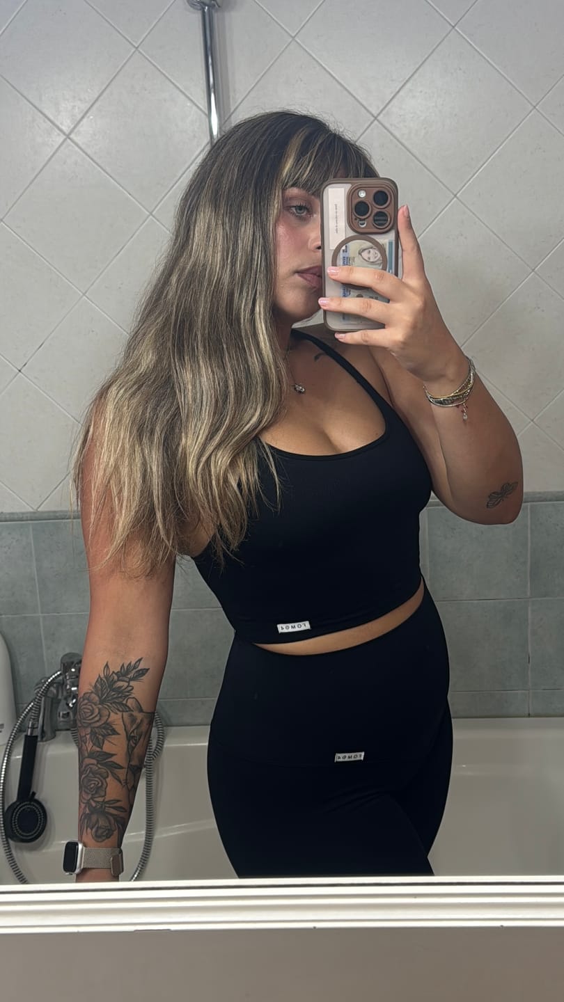 Customer photo review of Top Monogram Nero