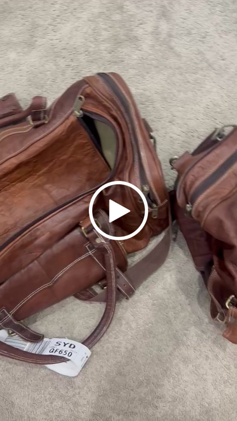 Customer video review of Walker Leather Weekender Bag + Free Toiletry