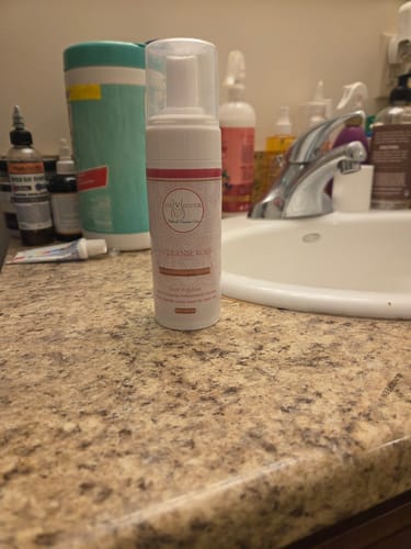Customer photo review of "KEEP IT CLEAN" V-Cleanse Wash - Rose Infused Feminine Hygiene Product