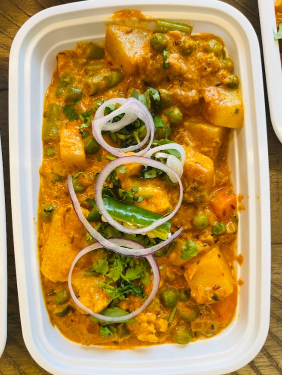 Customer photo review of STUDENTS GET 50% OFF 6 MEAL PLAN (USE CODE CURRY50)