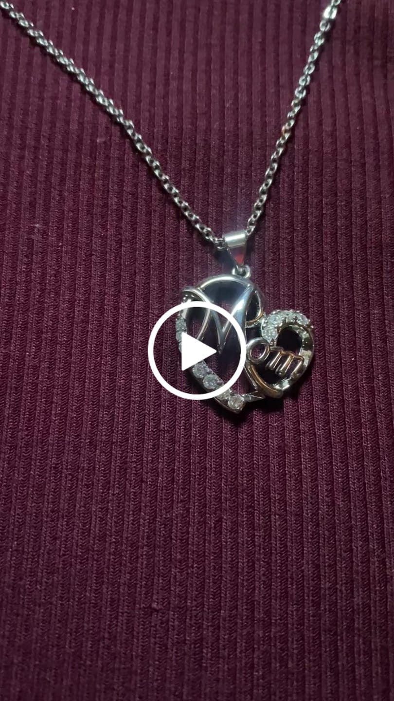 Customer video review of Persephone 18k White Gold Plated Mom Heart Pendant Necklace with Simulated Diamond Crystals