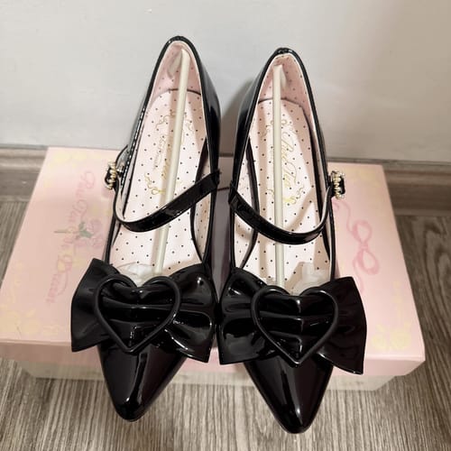 Customer photo review of Bow pointed toe mid-heel Mary Jane