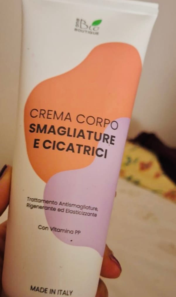 Customer photo review of Crema Corpo Smagliature e Cicatrici