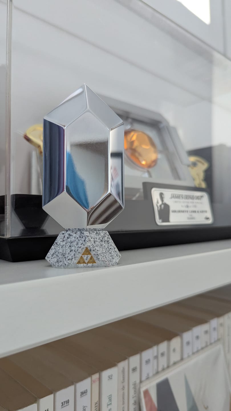 Customer photo review of Rubis Legend Of Zelda en Aluminium! Exemplaire unique!