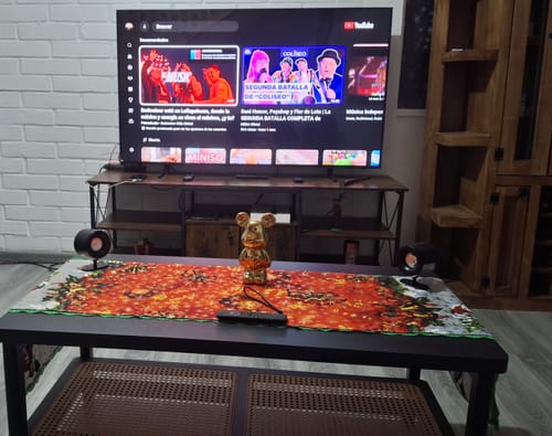 Customer photo review of Aplique Pared Negro Inalámbrico Recargable 3 Tonos de luz y Control Remoto