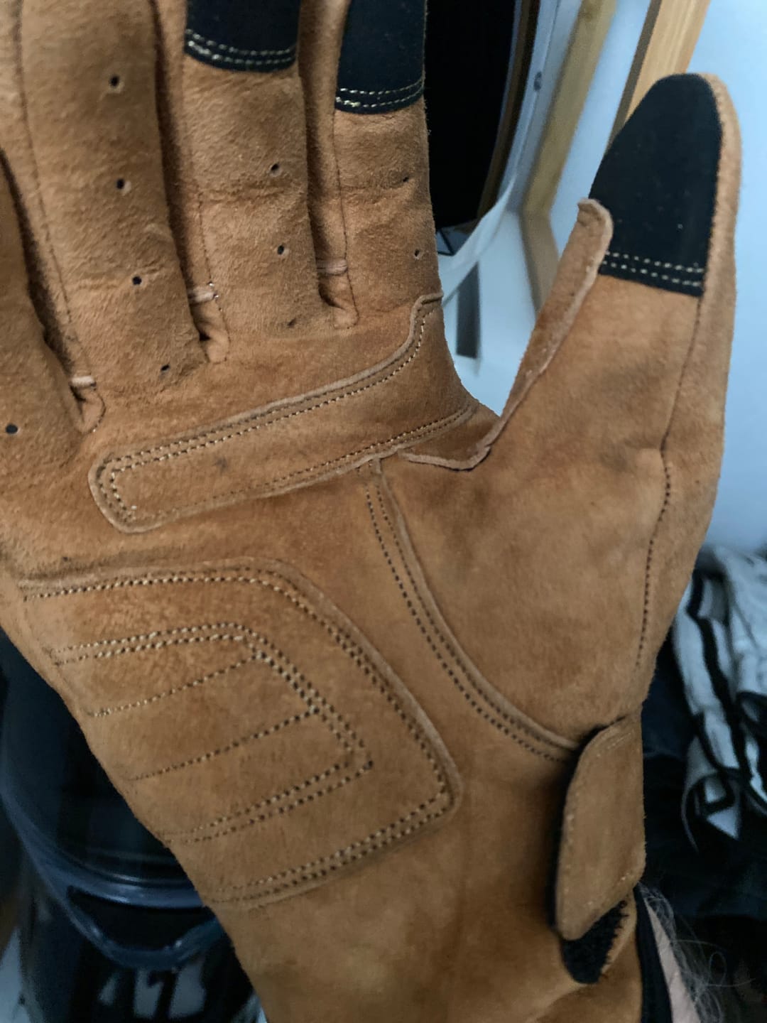 Customer photo review of 'Slugga's' | Short Cuff Motorbike Gloves | Tan Suede Motorcycle Gloves