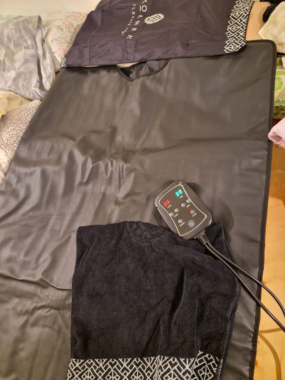 Customer photo review of Koanna® Infrared Sauna Blanket