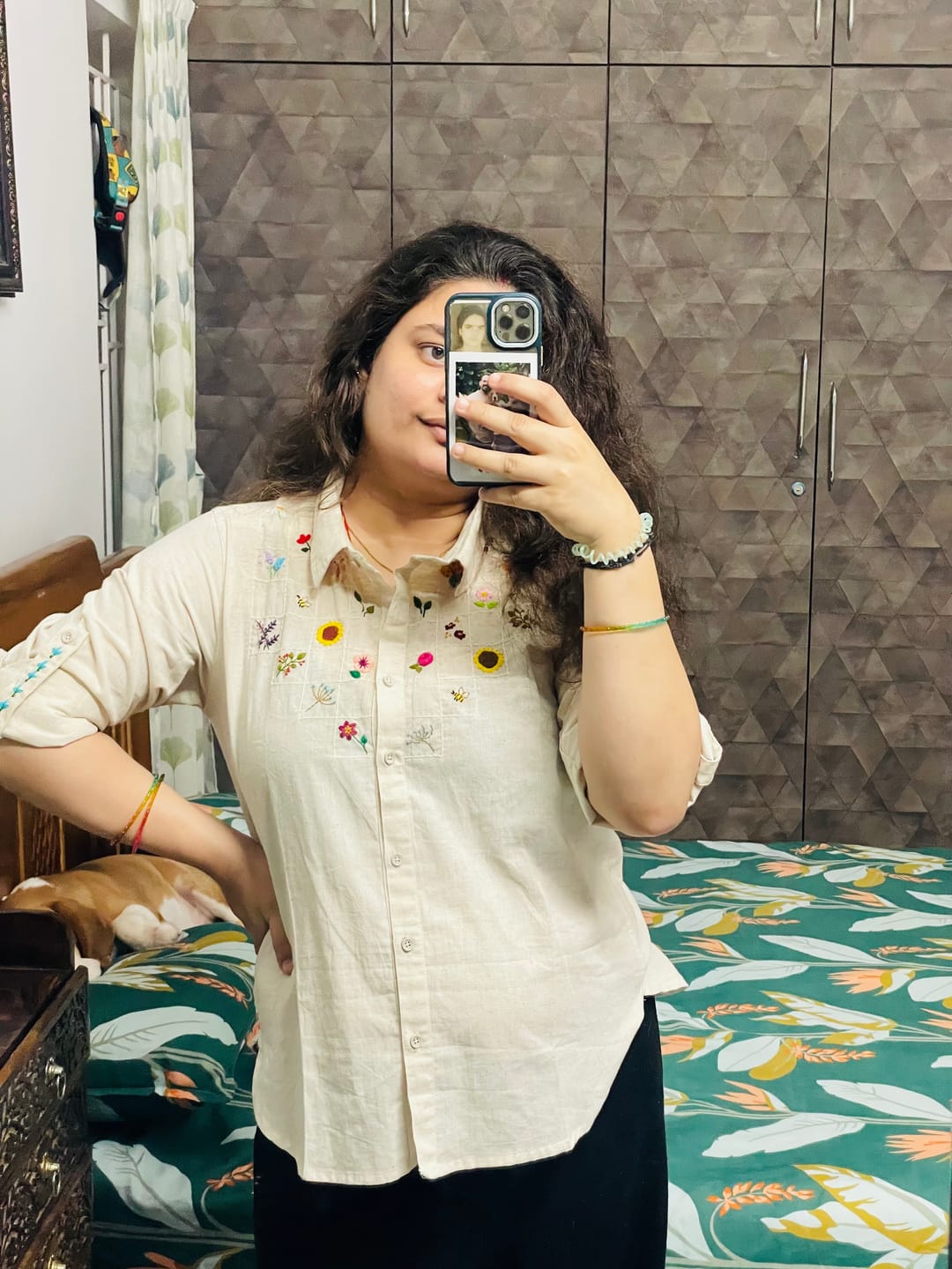 Customer photo review of Women Ecru Airy-Linen Shirt