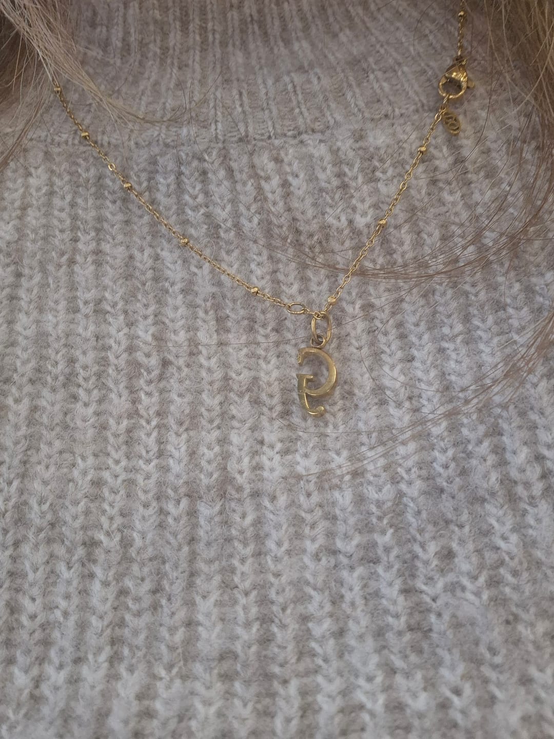 Customer photo review of J Initial Pendant Necklace + FREE Diamond Studs Gold